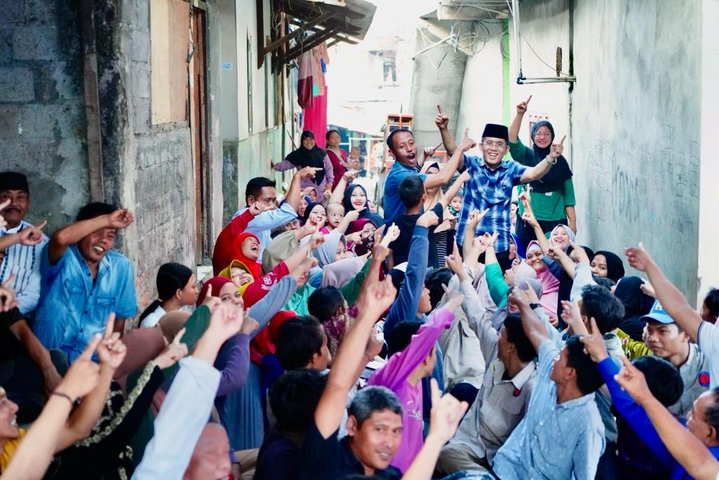 Gaes, ada yang tau maksudnya gaya foto kami spt ini?

5 orang yg jawab cepat dan benar gw kirim ciss @ 100k.

Jgn lupa RTL, diumumin 1 nov jam 20.00 ☕️