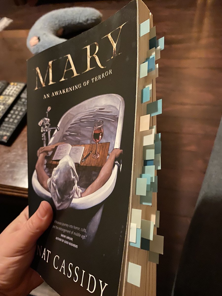 pookieshane's tweet photo. that feeling when the book is Hitting https://t.co/SgKR4MtAQj