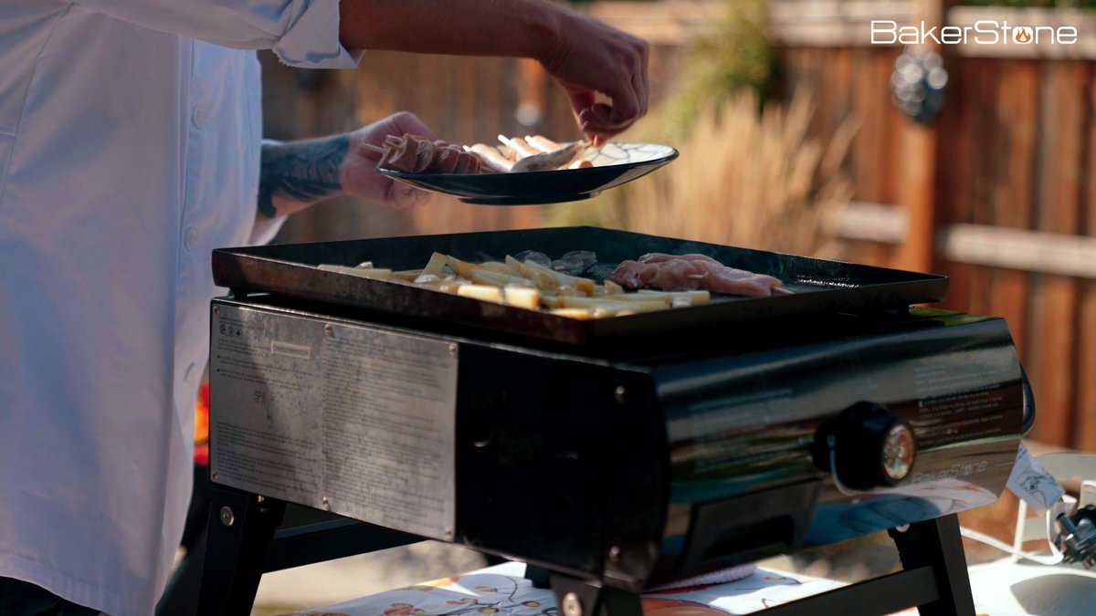BakerStoneBox's tweet photo. Everything On A Stick! How to Make Halloween Dinner Easy the BakerStone Way!!!

Watch the full video here: https://t.co/RQyyZCqP1L

#Halloween 
#Fall https://t.co/LhSh2etG8F