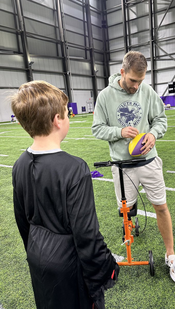 Blair Reynolds (@hometownguy33) on Twitter photo <a href="/KirkCousins8/">Kirk Cousins</a> my nephew met you tonight at the Halloween party. You could have stayed away, you could have said no to an autograph. No one would have blamed you after the day you have had. Thank you for showing him that despite all the bad you can rise above it. #Vikings <a href="/KirkCousins8/">Kirk Cousins</a> my nephew met you tonight at the Halloween party. You could have stayed away, you could have said no to an autograph. No one would have blamed you after the day you have had. Thank you for showing him that despite all the bad you can rise above it. #Vikings
