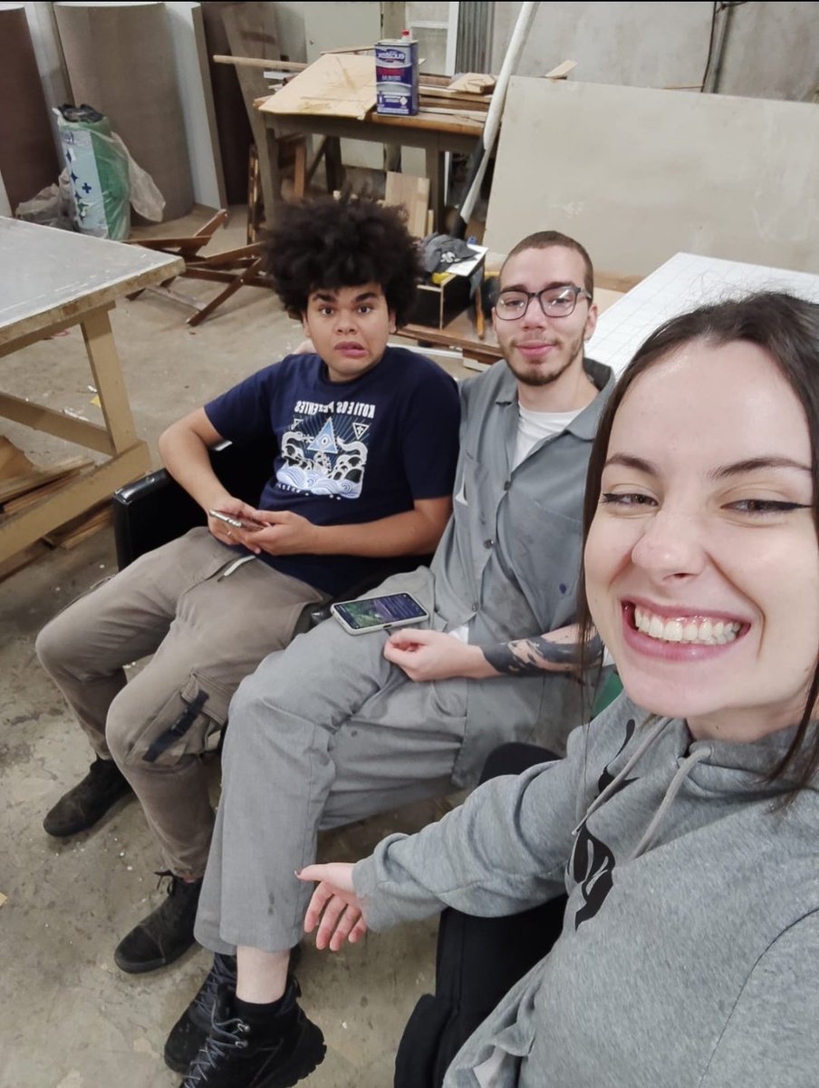 draugurr's tweet image. #trabalhando com eles