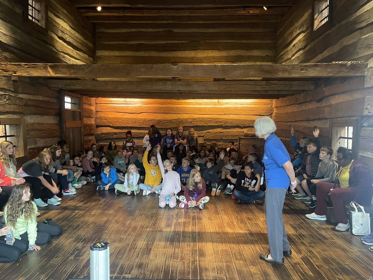 ME_fifthgrade's tweet photo. Creating  unique #experiences for our 5th graders as we took a field trip to the Underground Railroad Freedom Center! https://t.co/FG0GrsqiVa