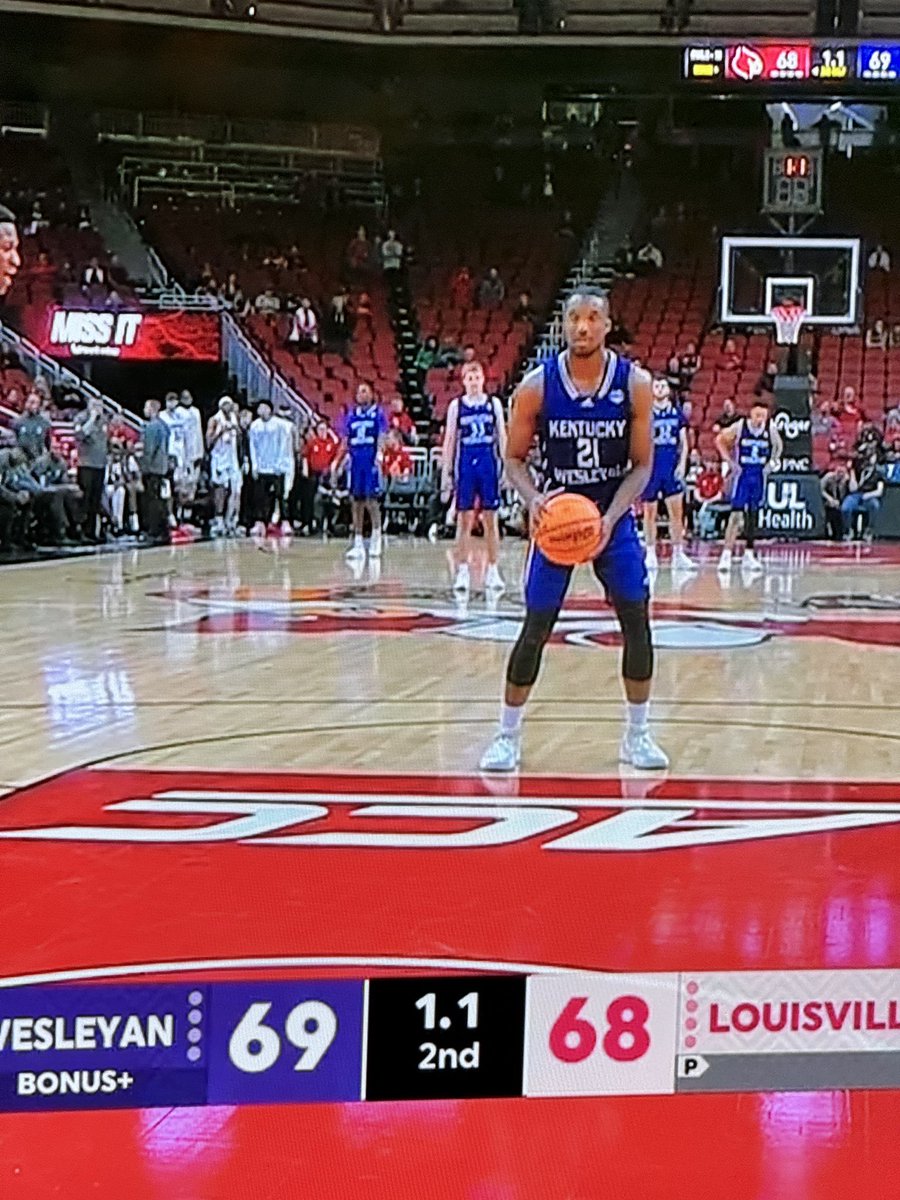 BCHSAthletics2's tweet photo. KWC 71
Louisville 68

Former Breck Co guard &amp; 3rd Region Player of the Year, Kaeveon Mitchell made 2 FTs with :15 left making it 67-63 and then knocked 2 more down with 1.1 left, Winning 71-68 for the Panthers!! https://t.co/RvAxytwa0f