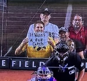 Genevieve45's tweet photo. @KariLake @TheIowaHawkeyes https://t.co/Hq5zrPu8lT