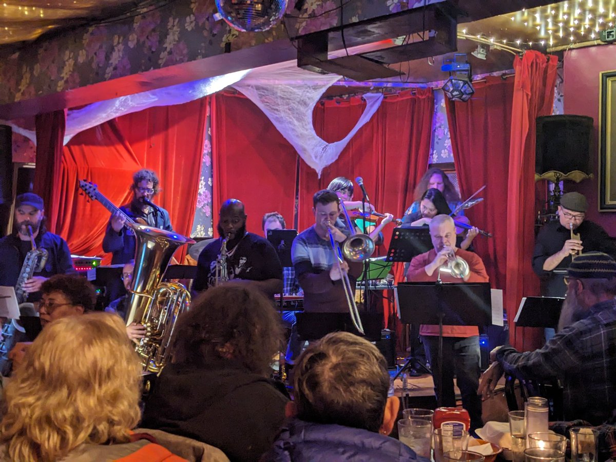 dmoskal🎶 tweet media