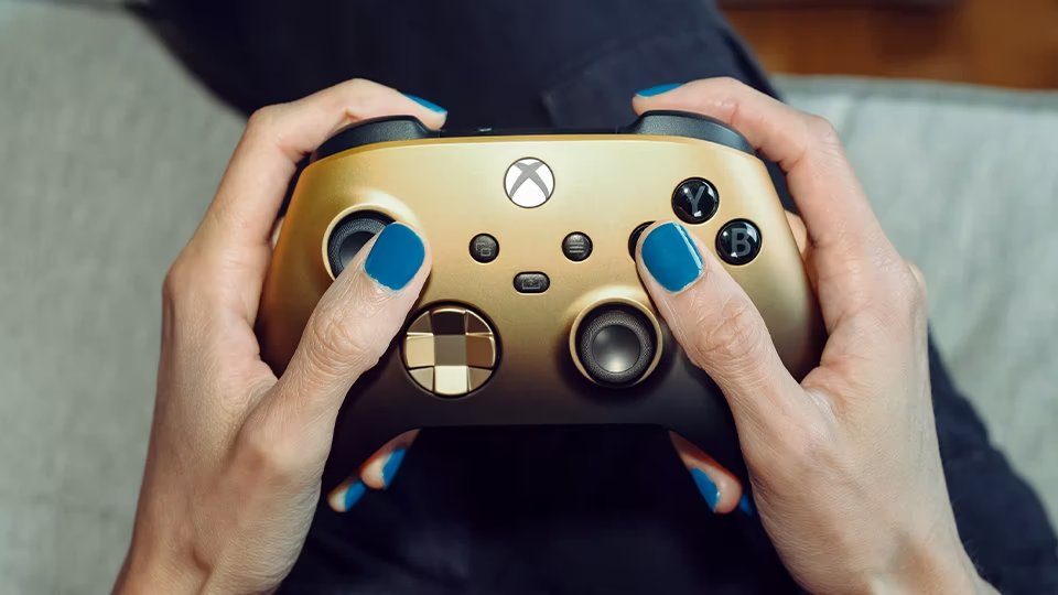 Xbox ワイヤレス コントローラー (ゴールド シャドウ)