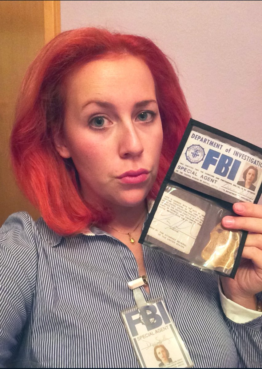 amzng_champagne's tweet photo. Happy Halloween my dear #philes all over the world. #TheXFiles #tb 2015
Also did the thing with the eyebrow @GillianA ๐ค https://t.co/63mCQr9c0X