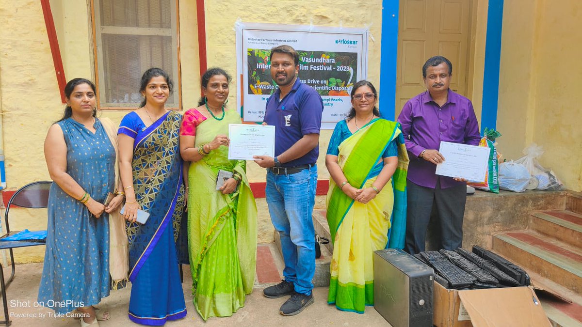 RecyclearthF's tweet photo. Vijayanagara Distric Chamber of COmmerce and Industry, Vasundhara Kirloskar, Rotary Club Hampi Pearls had organized a 15 day E-waste collection  awareness campaign. It was attended by dignitaries and students of various schools and colleges from Hospet. https://t.co/qBNBvuOwtq