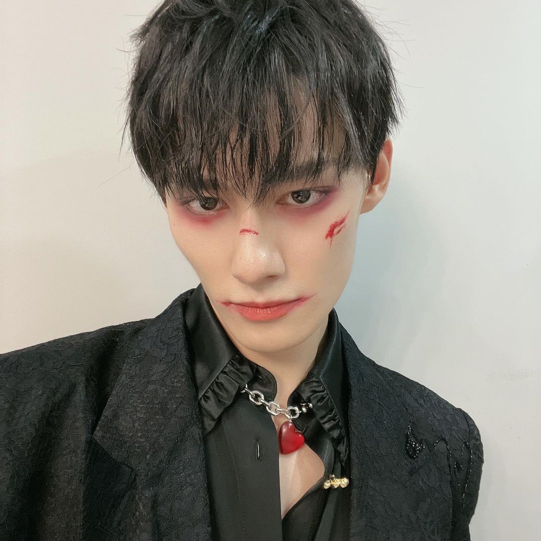 overed_night's tweet photo. 얼굴 개또로라이 vibe https://t.co/r5FfgBIsOZ