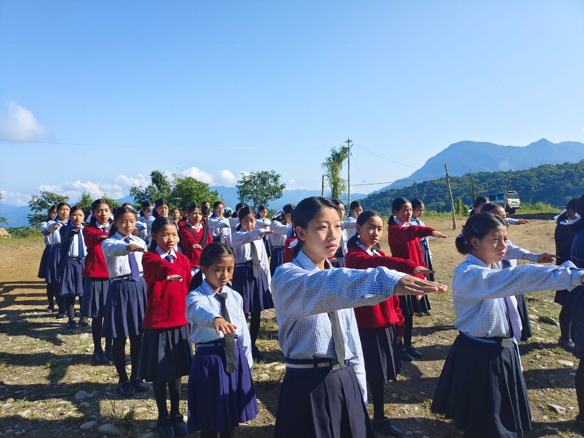 JnvTirap's tweet image. Celebration of Ratriya Ekta Diwas (National Unity Run) to Commemorate the Birth Anniversary of Sardar Vallabh Bhai Patel
#NationalUnityDay 
#jnv_tirap
#unity_pladge 
#BirthAnniversary_sardar_vallabh_bhai_patel