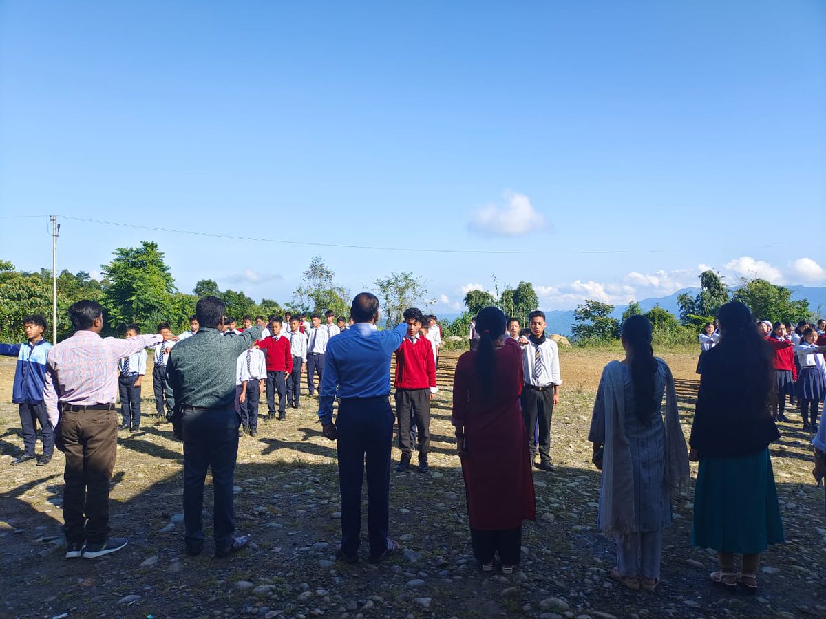 JnvTirap's tweet image. Celebration of Ratriya Ekta Diwas (National Unity Run) to Commemorate the Birth Anniversary of Sardar Vallabh Bhai Patel
#NationalUnityDay 
#jnv_tirap
#unity_pladge 
#BirthAnniversary_sardar_vallabh_bhai_patel