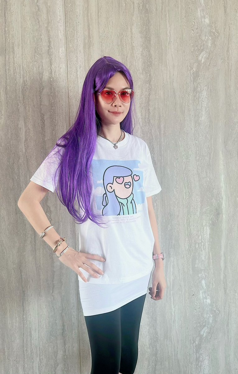 JenniferChengLo's tweet photo. Happy Halloween!  Cosplaying with my @doodles #NFT 

#doodles #halloween 
#JenniferCheng #JenniferChengLo #JennClub #NewChicCapital #acehedgefund #chosencollective #jennfund #acehedgefund #aimhedgefund #entrepreneur #investor #creator #pianist #actress #model #business #crypto #btc #bitcoin #blockchain #tech #coinsgroup #puahe