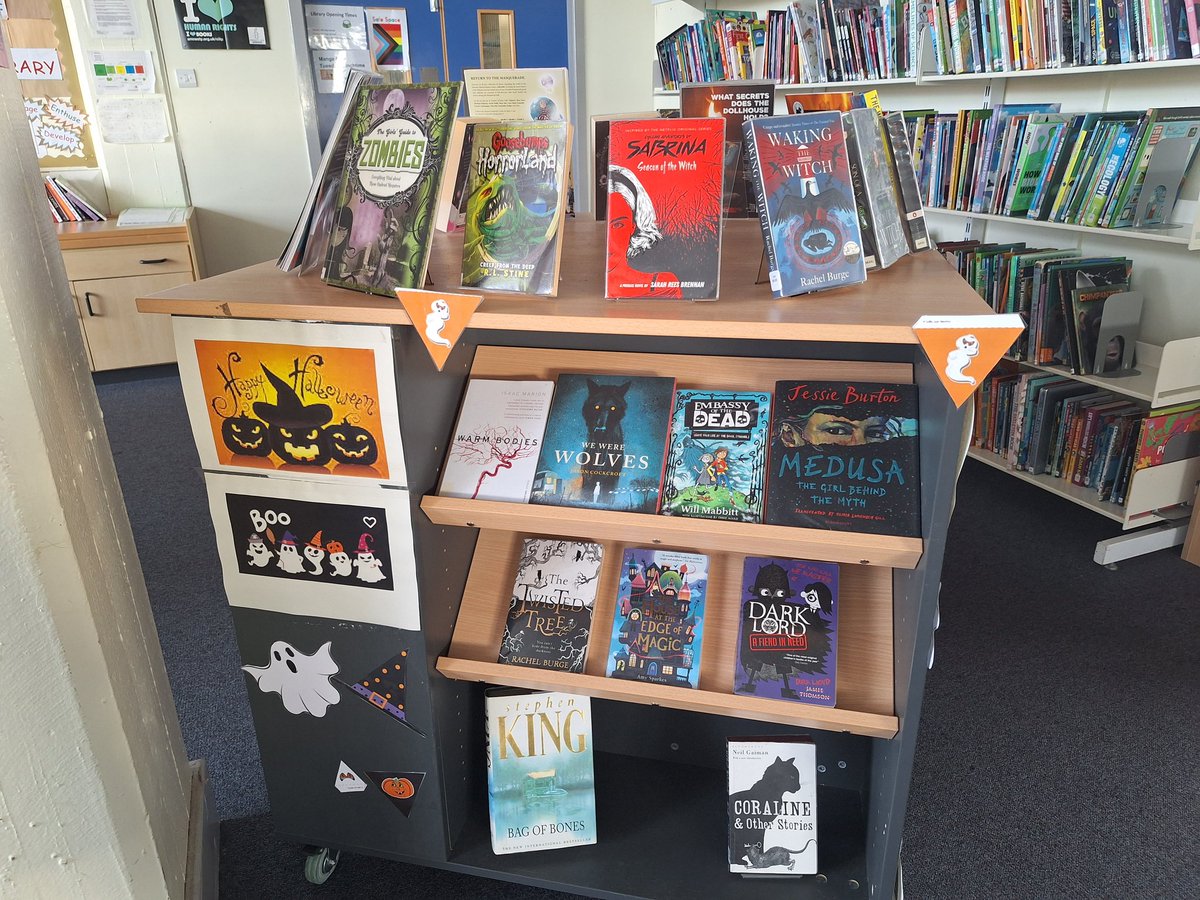 KpssL's tweet photo. Happy Halloween 🎃 come to @KpssL for some spooky reads👻 📚 @kpss_english @KingsParkSec https://t.co/XwlfFS0g8T