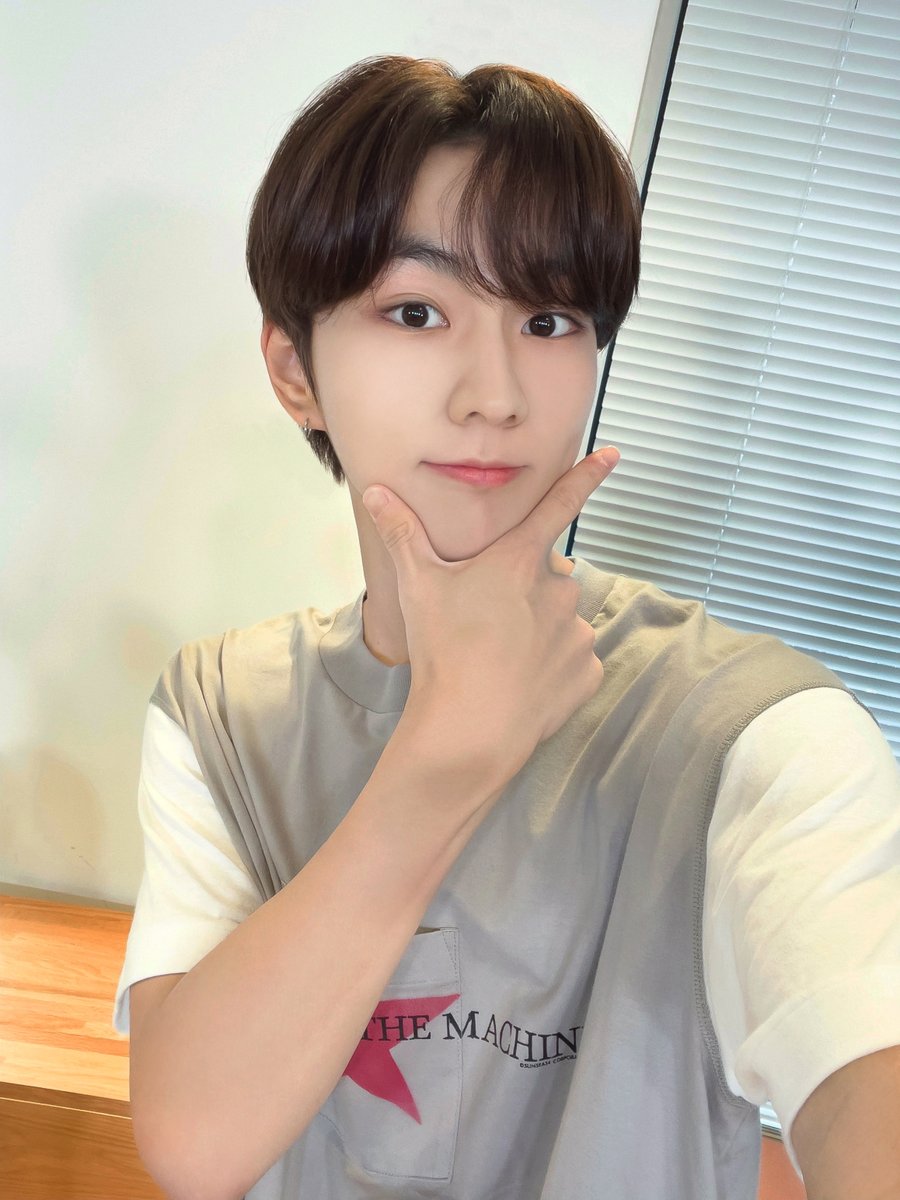 [#ENHYPENMESSAGE] D-7📢
ENGENEのみなさん❣
僕たちのEN‐ JOYがはじまりますよ～
もう少しだけ待っていてください!!

#JUNGWON
#EN_JOY
