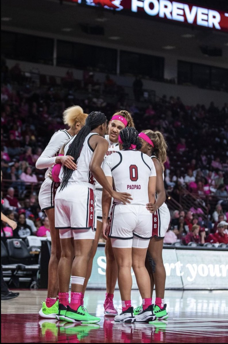 94FeetWBB's tweet photo. South Carolina Outlook🤙

Projected Lineup:
PG - Raven Johnson
SG - Te-Hina Paopao
SF - Bree Hall
PF - Sania Feagin
C - Kamilla Cardoso

Ceiling: Final Four 
Floor: Sweet Sixteen

Prediction: SC surprises people by still being a potential Final Four and Nat Champ team. https://t.co/wawYsjQj1x