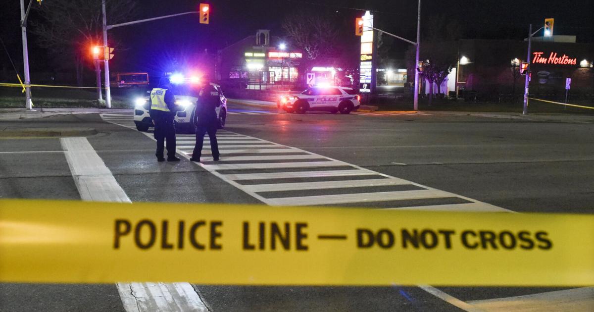 mississaugacity's tweet photo. Woman rushed to trauma centre after pedestrian struck in Mississauga early Monday morning https://t.co/MQwv8qJLYf https://t.co/KUUQj7ZysF