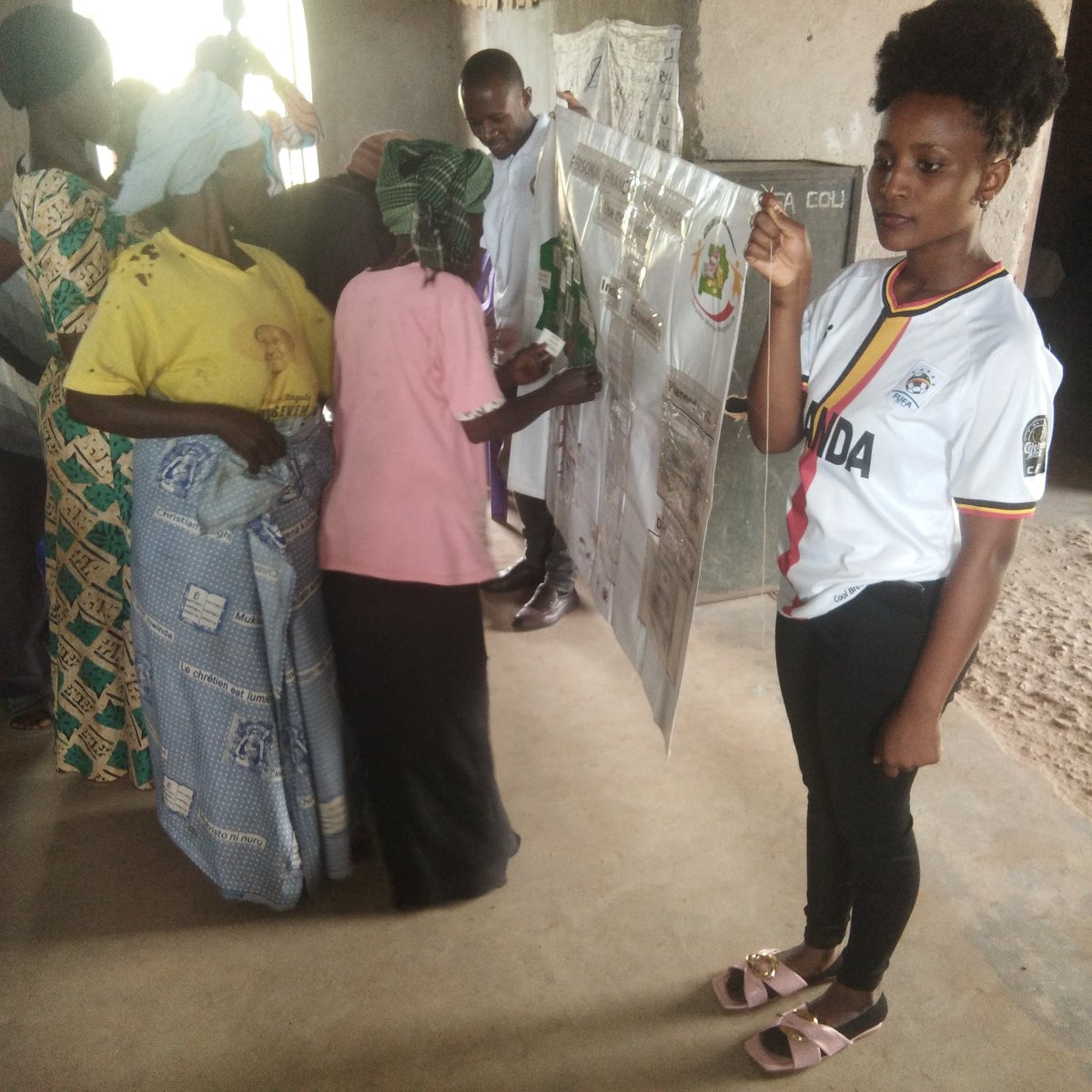 MbungaFor39318's tweet photo. in an effort to fight food and  nutrition insecurity claiming lives of vulnerable child-mothers, children and girls in mbunga, we conducted a community engagement meeting to build a concrete loca plan for a possible local solution for an impact at grassroot! #savethegirlchild https://t.co/fEDYjz9cl0
