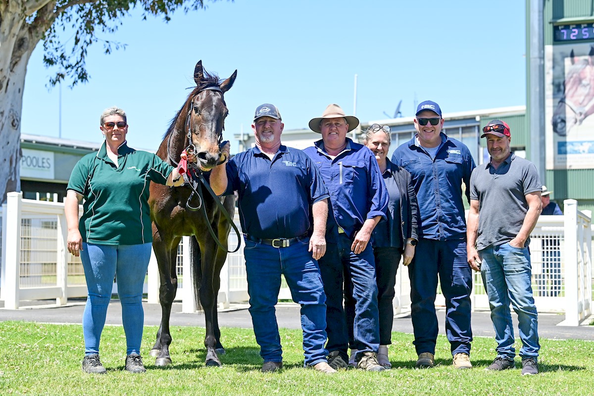Lindsay Park Racing tweet media