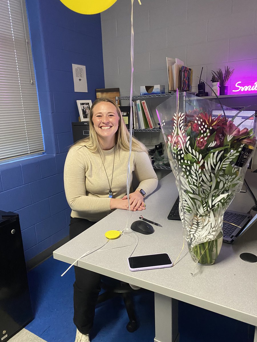 DrFergieT15's tweet photo. We are so pleased to announce that our @SmyrnaMiddle Teacher of the Year is none other than @ellie_lee415!!! She is an amazing educator that is constantly perfecting her craft to provide our students with the best education available!❤️🐾 #PantherPride🐾❤️ https://t.co/G4qr0byTWD