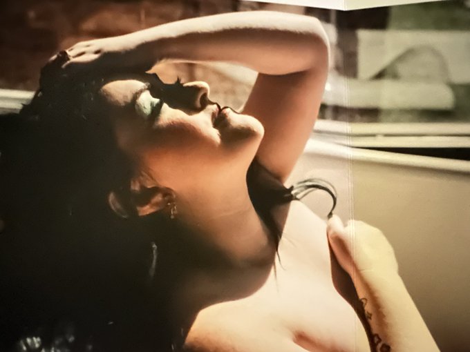 Throwback to my boudoir photoshoot. #boudoir #unfiltrd #unfiltrdhoney #bluehair https://t.co/6ZachOL<a href="/tag/boudoir"class="tags">#boudoir</a><a href="/tag/unfiltrd"class="tags">#unfiltrd</a><a href="/tag/bluehair"class="tags"><span>#bluehair</span></a><a href="/tag/unfiltrdhoney"class="tags"><span>#unfiltrdhoney</span></a>