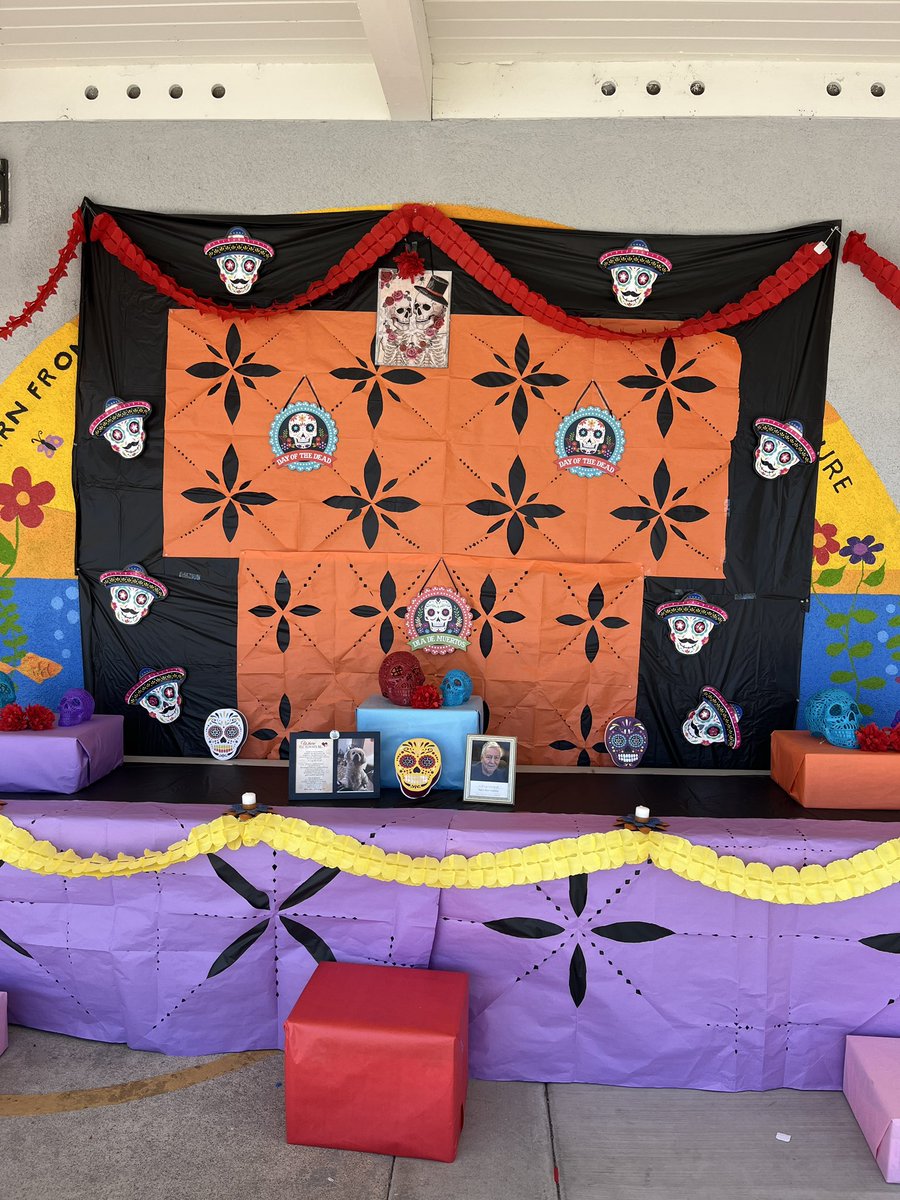 LorenaRubio123's tweet photo. First Altar ππ& ROARS Store at Wilson!πΎππ©Ά
Grateful for my office staff & parent volunteers for all their support in helping making this happen! Kids & staff are excited! π€© #DiadelosMuertos #WildcatStore #NMUSD #CALSA #ACSARegion17 #FitLeaders https://t.co/nknAo8jJoP