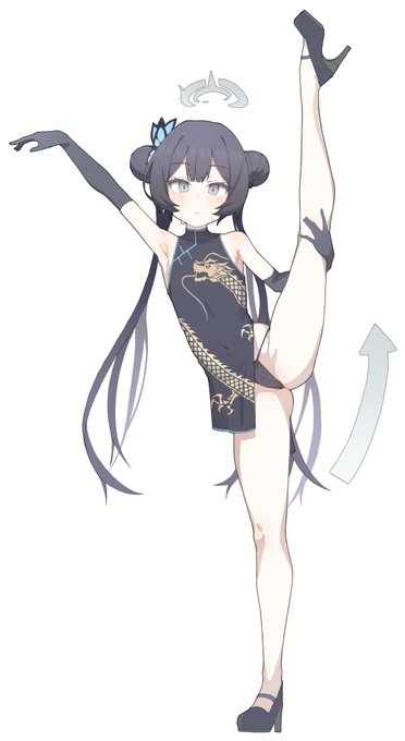 #ブルアカ   #ブルーアーカイブ 
'足も使ってバンザイ体操をするのならもっと効果が。。。'      .  . 