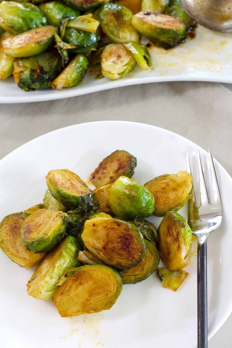 Longhorn Brussels Sprouts (easy!) ⇣ mindyscookingobsession.com/longhorn-bruss… make this copycat in just 10 minutes! This has a sweet and spicy sauce with a honey base and can easily be adjusted to fit many diets! #brusselsprouts #copycat #easysides #veggies #sweetandspicy