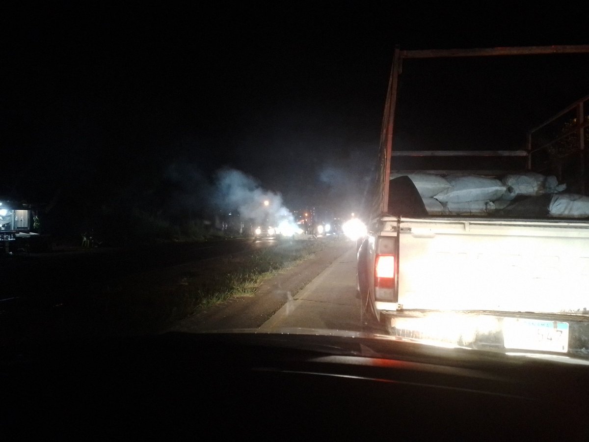 Max_Maktsu's tweet photo. Cierre vía Panamericana, altura de quebrada Mona, Chame.
#PanamaProtesta #noalamina @TraficoCPanama @tvntrafico @TraficologoO @CocleTrafico https://t.co/p12RwaZelY