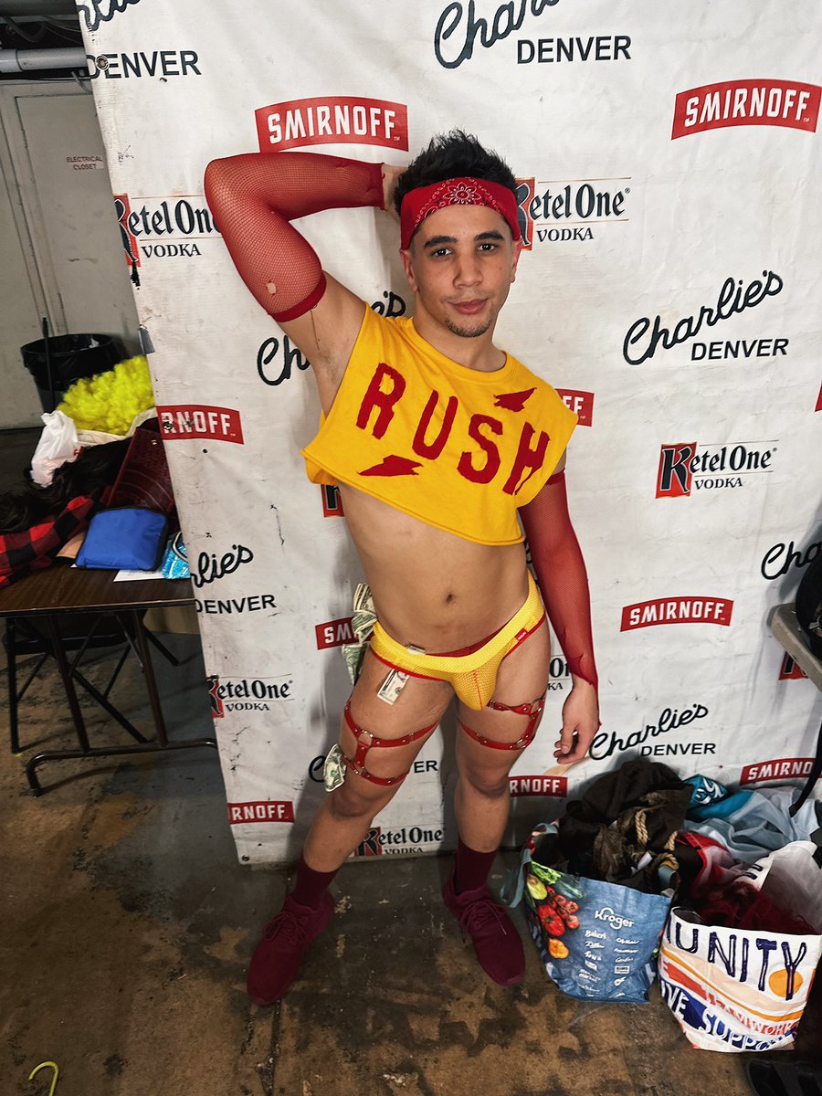 yikes_isaiah's tweet photo. Addicted to your touch ⚡️ https://t.co/OSvjvWTh9I