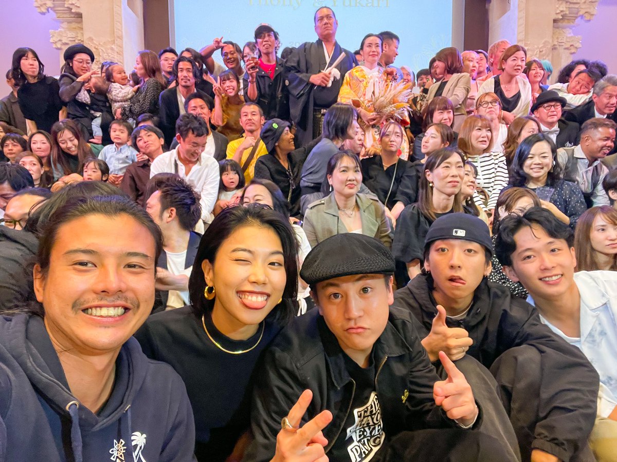 TshSurf21's tweet photo. そういえば土屋日本バイバイしてます🇯🇵

3つの結婚式出席で帰った今回。東京大阪のBLANKオフ会をはじめ数えきれないほどの数のチョルモイ(乾杯)をしました。体調不良時以外ほぼ毎日飲み会で胃は悲鳴をあげておられました。会ってくださった方々ありがとうございました！今回会えなかった方はまた次回！ https://t.co/wUzkhZRM3e