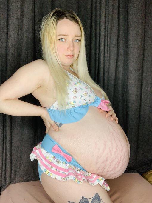 Do you like my new outfit? https://t.co/zzsu1iA1BA<a href="/tag/pregnant"class="tags"><span>#pregnant</span></a><a href="/tag/pregnancy"class="tags"><span>#pregnancy</span></a><a href="/tag/pregnatnsfw"class="tags"><span>#pregnatnsfw</span></a>