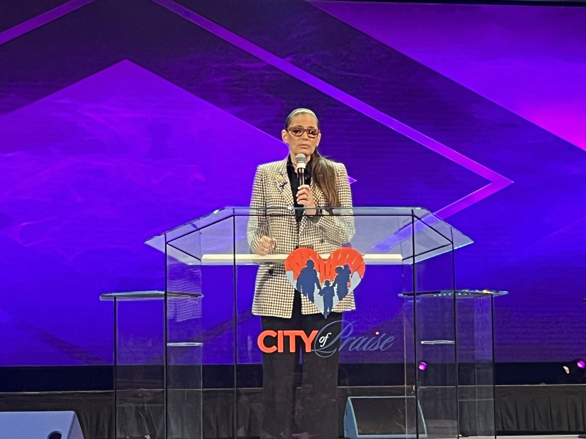 PGSAONEWS's tweet image. The annual event, which was created by @SABraveboy, brought the community together to support domestic violence survivors and honor victims. #pgsaonews #bravejustice #NotOne #PrinceGeorgesCounty #DomesticViolenceAwarenessMonth