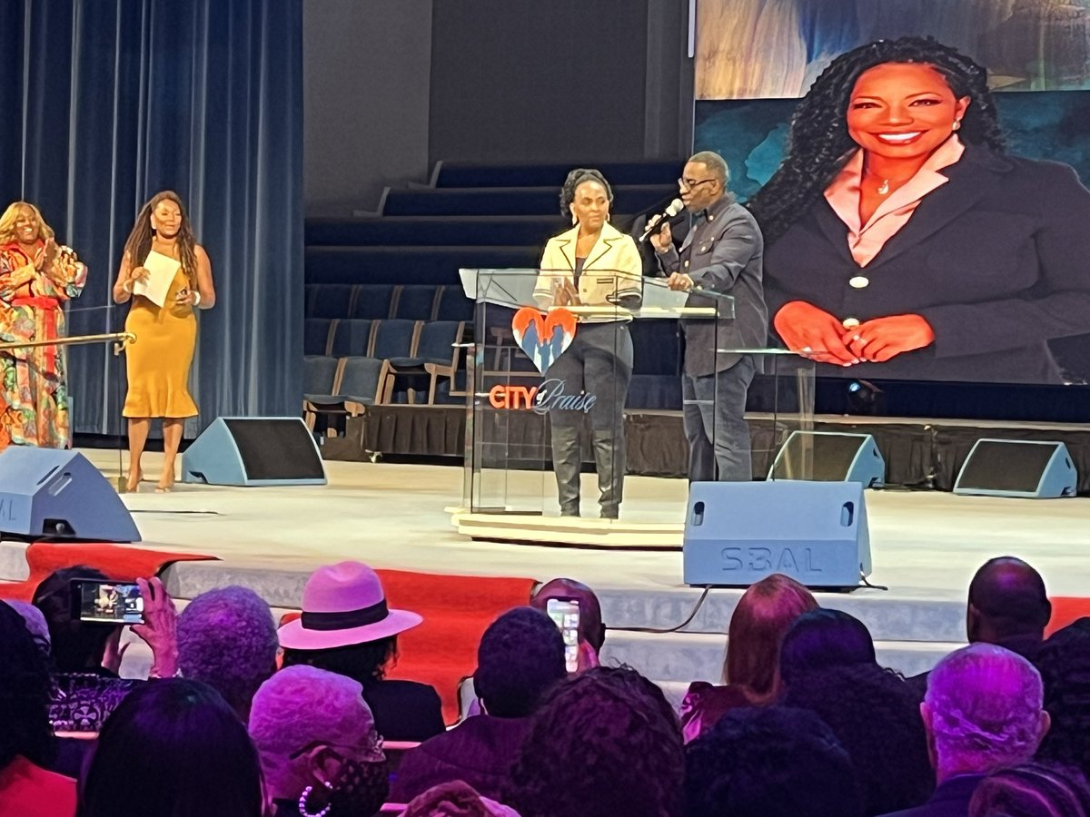 PGSAONEWS's tweet image. The annual event, which was created by @SABraveboy, brought the community together to support domestic violence survivors and honor victims. #pgsaonews #bravejustice #NotOne #PrinceGeorgesCounty #DomesticViolenceAwarenessMonth