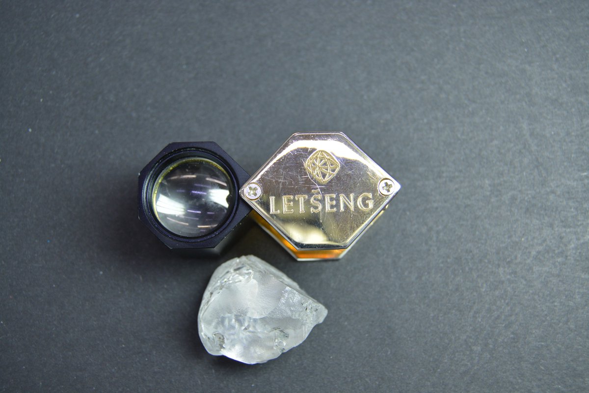 DiamondsLetseng's tweet photo. Letšeng Diamonds Mine is pleased to announce the recovery of 117.46 carats white (D), Block, Quality (VVS2) type II, Light Breakage on the 29th October 2023 https://t.co/pAvcEbU2tz