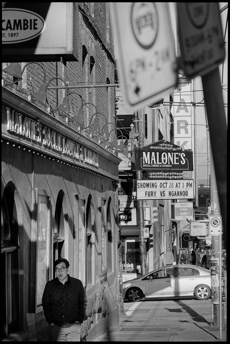 krishooperphoto's tweet photo. Suspicious on Seymour

#NikonFM2 #IlfordHP5 #BlackAndWhite #FilmPhotography #StreetPhotography #BelieveInFilm #Vancouver #Vanspc #HomeDeveloping https://t.co/Z6qdPXhCG9