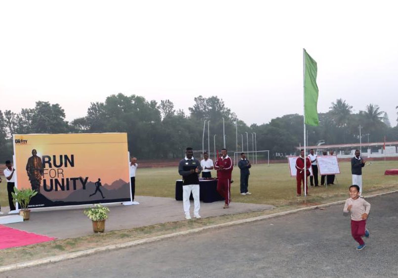 IaSouthern's tweet image. राष्ट्रीय एकता दिवस
On the occasion of, #NationalUnityDay , MEG & Centre organised #UnityRun for all ranks, families & Children of #MadrasSappers at #Bengaluru. #Pledgeforunity was administered to spread the message amongst fellow countrymen 
#SardarPatelJayanti 
#EktaDiwas