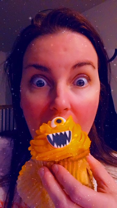 Oh dearz, I think this One Eyed Monster Cupcake has stained the skin around my mouth orange. You won&rsquo;t