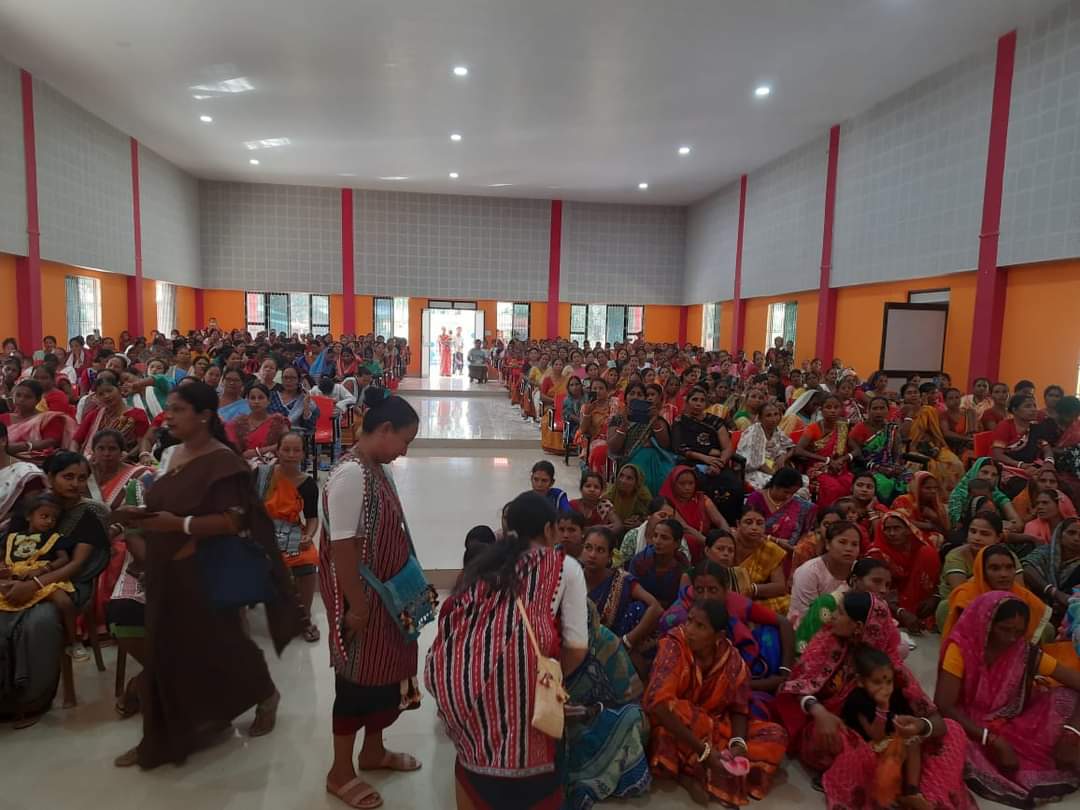 agvbank's tweet photo. Assam Gramin Vikash Bank organizing Financial Awareness camp and cleanliness drive under #SpecialCampaign3
#PMOIndia
#DARPG
#SwachhataHiSeva
#DFS
#departmentoffinancialservices https://t.co/X0pWmPIQt5