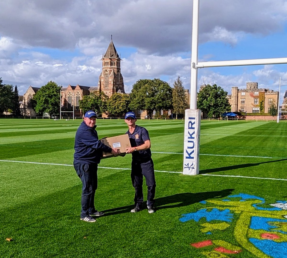 🥈Prize winner!! of @GroundsFest 2023 competition. Well done to @RugbySchool1567 Groundsman Richard Smith. Thanks for visiting the show. 💦🌱🏉☀️