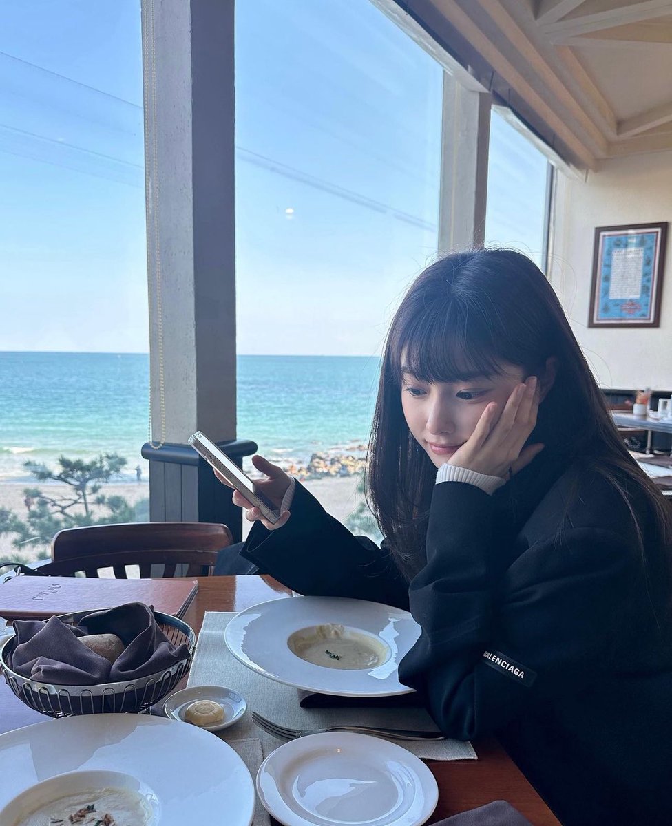 hyemwonn tweet picture