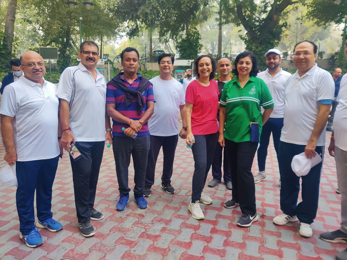 SteelMinIndia's tweet image. Today, #MinistryofSteel & #SAIL hosted the #UnityRun, graced by the presence of Smt. Ruchika Chaudhry Govil, Additional Secretary Steel, Smt. Sukriti Likhi, Additional Secretary & Financial Advisor, Steel, CMD SAIL, Shri Amarendu Prakash, with other officials & employees.🏃♀️🏃♂️🇮🇳