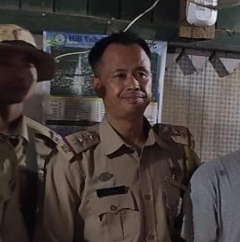 At 9 am, #kukimilitants attacked by SNIPER at Manipur Police who were cleaning the Sunshine Ground at Moreh.

SDPO Anand Chingtham died after serious
injury.

SDPO oina Moreh da Duty tariba  Chingtham Anand mabuk ta paanlaga faodoklaga nangan saru ga tek e hai Kuki terrorist