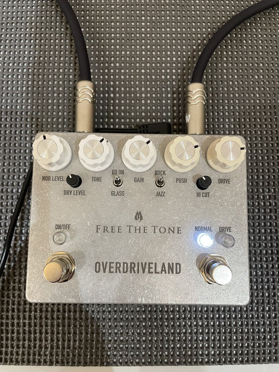 yhayashifrtt's tweet photo. これからOVERDRIVELANDを検品。このノブの位置が、私が好きなセッティングです。(ストラト用)
#OVERDRIVELAND
#ODL1CS
#freethetone
#フリーザトーン https://t.co/jkEpuM2ySf
