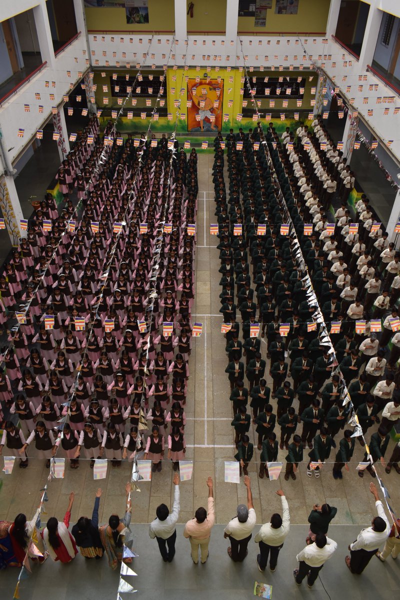 EMRS_TITVE's tweet photo. Celebration of Rashtriy Ekta Diwas 'Sardar Vallabhbhai Patel' Jayanti : Unity pledge by Students of Eklavya Model Res. School, Titve, Nashik, Maharashtra.
@nests_emrs @PMOIndia @TribalAffairsIn @asit_gopal @cbseindia29 https://t.co/n1KqZroEs5