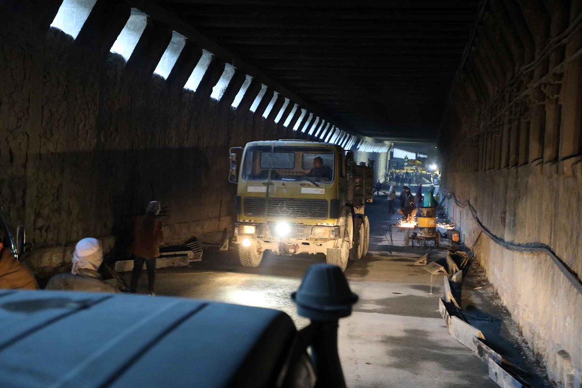 د ریاست‌الوزراء اقتصادي مرستیال محترم ملا عبدالغني برادر اخوند د روان لمریز کال د عقرب میاشتې په ۸مه نېټه د سالنګونو لویې لارې د بیارغونې له کارونو څخه لیدنه وکړه. د دغه سفر پر مهال له محترم ملا صاحب سره د ټولګټو وزارت سرپرست محترم ملا محمد عیسی ثاني هم ملتیا کوله.