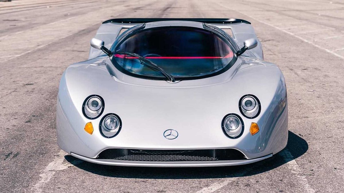 AceJimmy5's tweet photo. @Foxzie_RBLX Mercedes Lotec C1000 Pls

"Top Speed is 430Kmh" https://t.co/xmBFhNGXRt
