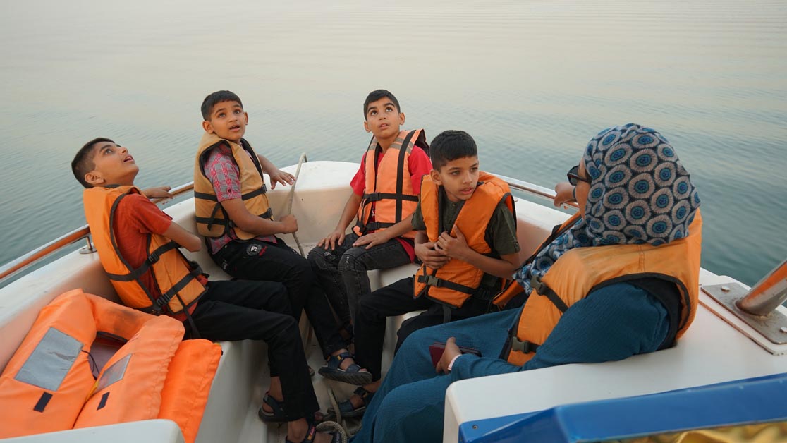 minhajwelfare's tweet photo. We took the Aghosh Orphan Care Home Jhelum kids to Mangla Dam 🌊 with our Deployment Team for some much-needed recreational activity.⛵ MWF believes in balancing studies📕 with fun activities.
🔗 https://t.co/wUh4KokACL
#MWF #PakistanDeployment https://t.co/Z1UUquPgY8