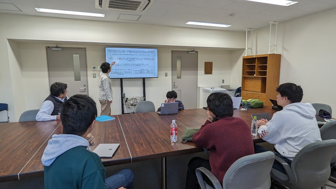【今日の活動】
11月末に大熊町で行われるシンポジウムに向けたポスター制作の話合いをしています！