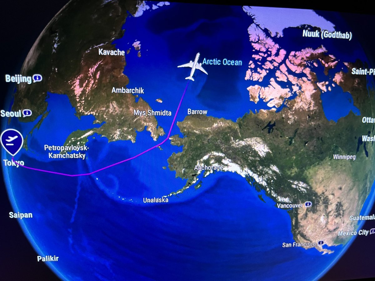 🛫While shipping through the #NortheastPassage remains scarce, airlines are increasingly discovering the #ArcticOcean route as an alternative when flying over Russia is not an option. My return flight with @Finnair from #Tokyo to @HelsinkiAirport provided this exciting experience