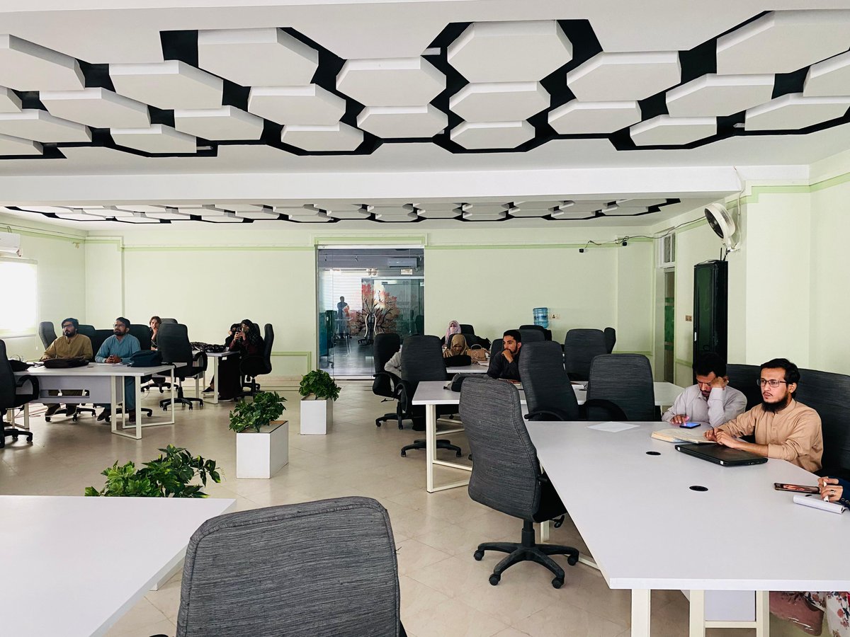 We had an incredible session on product-market fit at #NEPNICUOB. The speaker delivered the session and engaged the participants. The startups were buzzing with energy after attending the session. It's inspiring to see such enthusiasm and passion in the startup community.